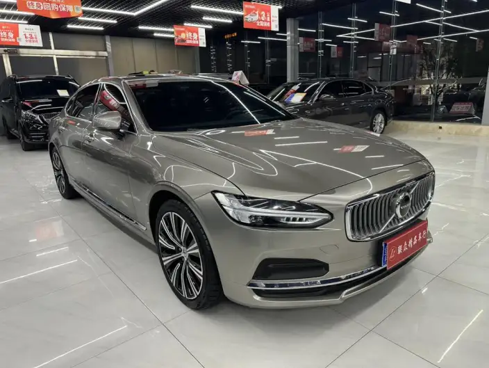 Volvo S90 2022 Model B5 Smart Range Deluxe Edition – фото 3