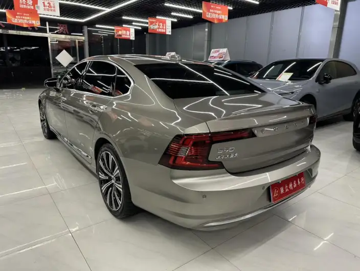 Volvo S90 2022 Model B5 Smart Range Deluxe Edition – фото 4
