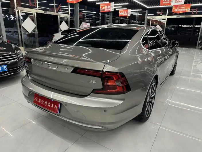 Volvo S90 2022 Model B5 Smart Range Deluxe Edition – фото 6