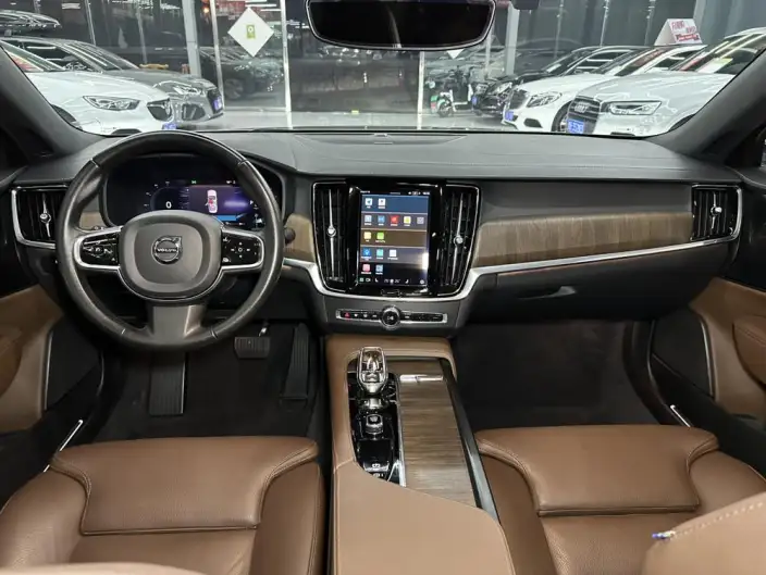 Volvo S90 2022 Model B5 Smart Range Deluxe Edition – фото 8