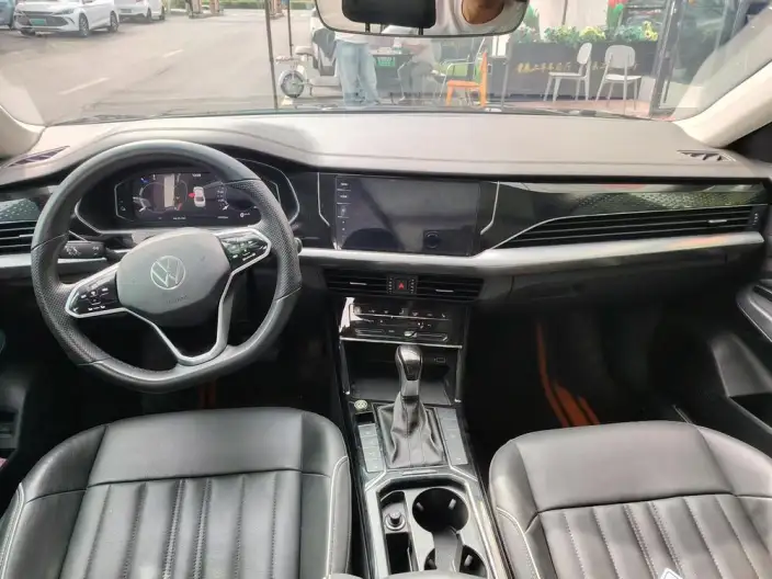 Volkswagen Passat PHEV 2022 Model 430PHEV Hybrid Deluxe Edition – фото 7