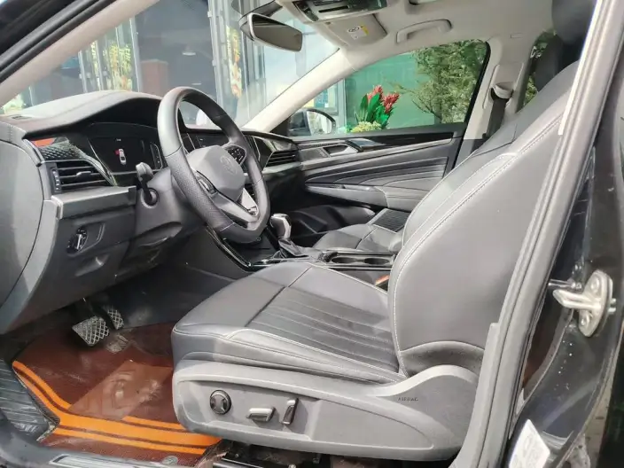Volkswagen Passat PHEV 2022 Model 430PHEV Hybrid Deluxe Edition – фото 8