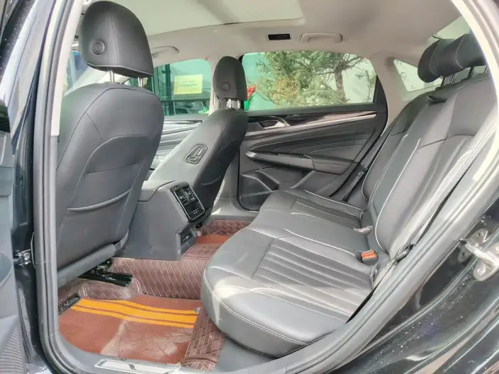 Volkswagen Passat PHEV 2022 Model 430PHEV Hybrid Deluxe Edition – фото 9