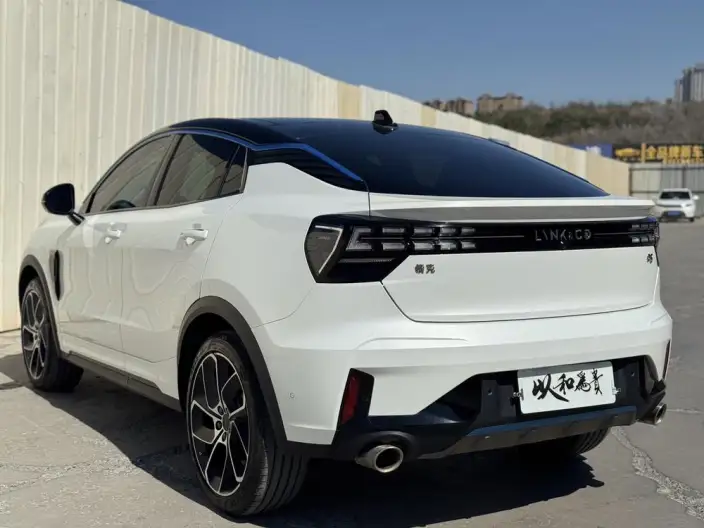 Lynk & Co 05 2020 Model 2.0TD 2WD Shine Halo – фото 4
