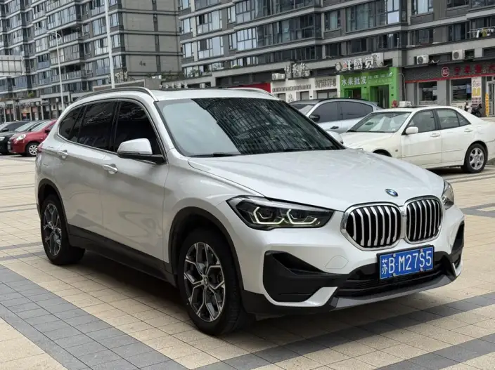 BMW X1 2021 Model sDrive25Li Leading Model – фото 3