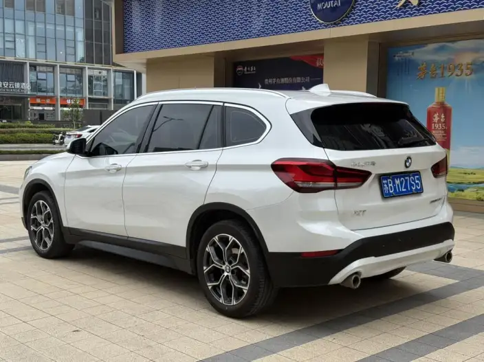 BMW X1 2021 Model sDrive25Li Leading Model – фото 5