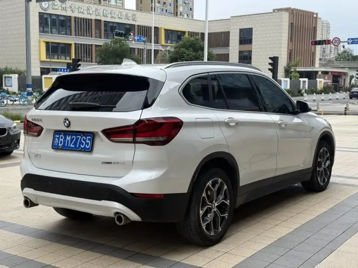BMW X1 2021 Model sDrive25Li Leading Model – фото 7