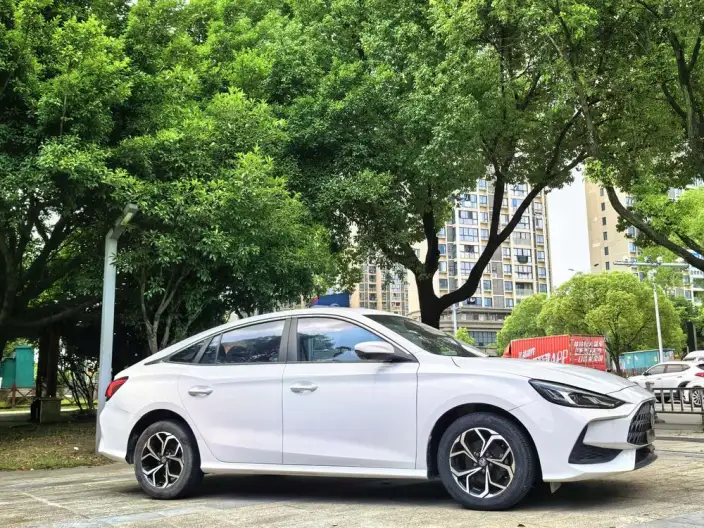 MG5 2021 Model 180DVVT CVT Youth Deluxe Edition – фото 3