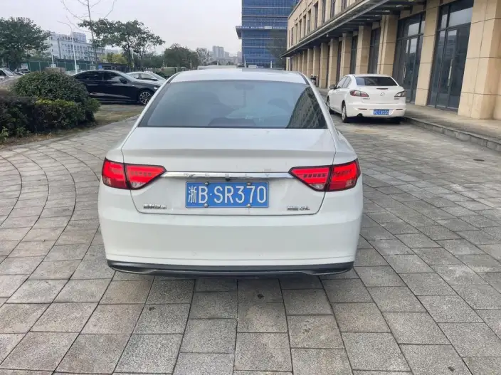 Geely Emgrand GL 2020 Model 1.4T CVT Luxury Model – фото 5