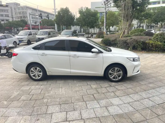 Geely Emgrand GL 2020 Model 1.4T CVT Luxury Model – фото 7