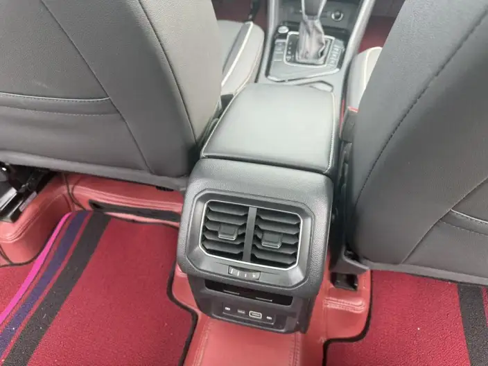 Volkswagen Tiguan L 2022 Model 330TSI Automatic 2WD R-Line Enjoy the version more – фото 8