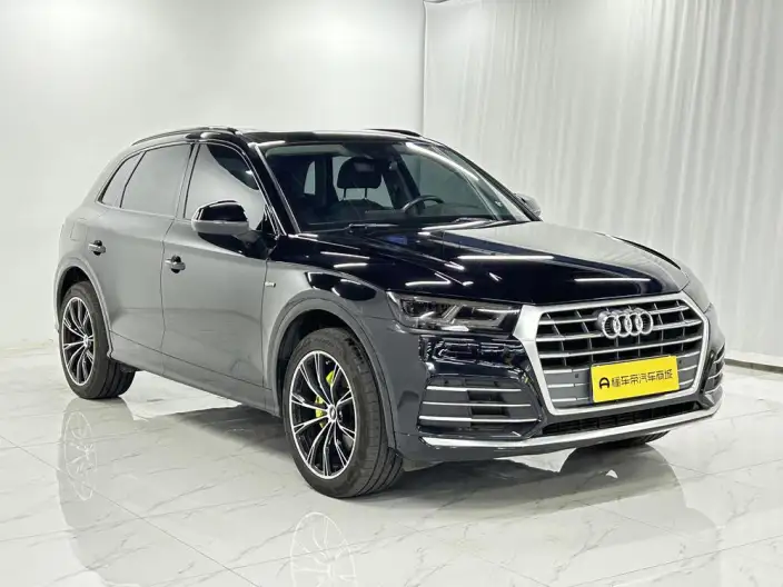 Audi Q5L 2020 Model 40 TFSI Rong Xiang Fashion Model – фото 3