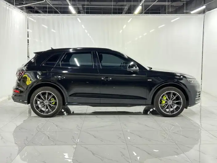 Audi Q5L 2020 Model 40 TFSI Rong Xiang Fashion Model – фото 8