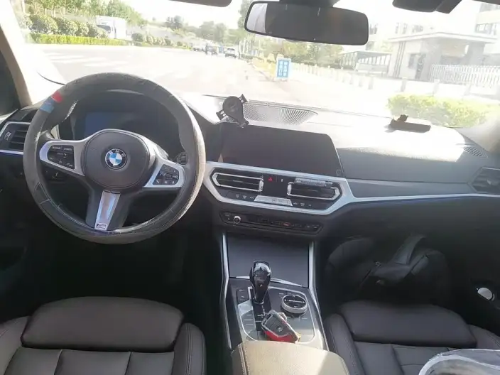 BMW 3 Series 2020 Model 325i M Sports Set – фото 5