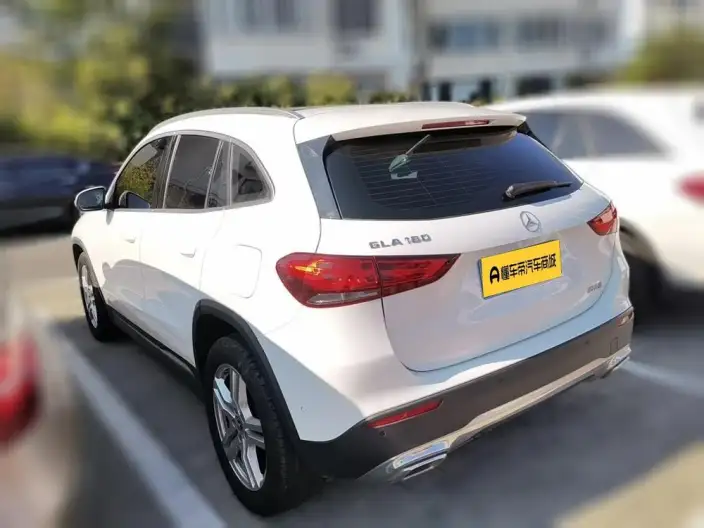 Mercedes-Benz GLA 2020 Model GLA 180 – фото 4
