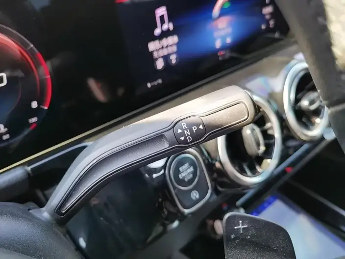 Mercedes-Benz GLA 2020 Model GLA 180 – фото 9