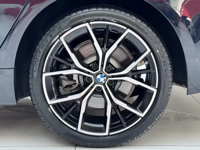 BMW 5 Series 2023 Model 530Li Exclusive Model M Sports Set – фото 8