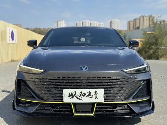 Changan UNI-V 2022 Model 1.5T Sports Edition – фото 2
