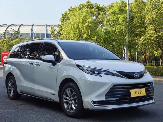 Toyota Sienna 2021 2.5L Hybrid Premium – фото 3