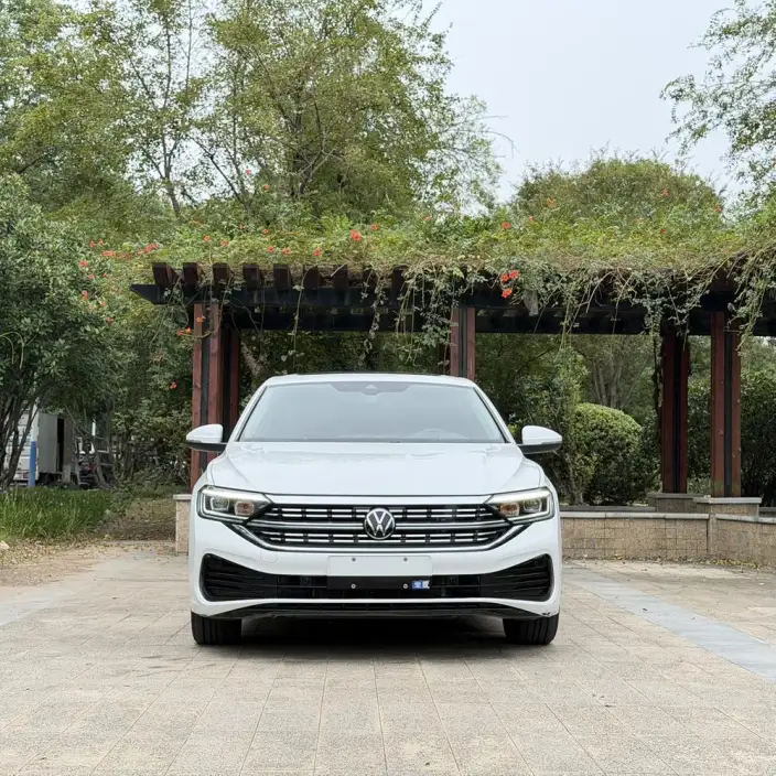 Volkswagen Sagitar 2023 Model 300TSI DSG Beyond Edition – фото 2