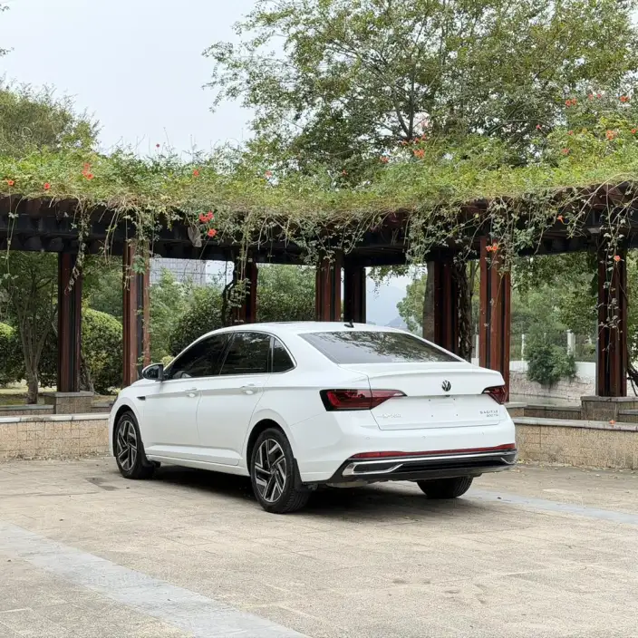 Volkswagen Sagitar 2023 Model 300TSI DSG Beyond Edition – фото 4