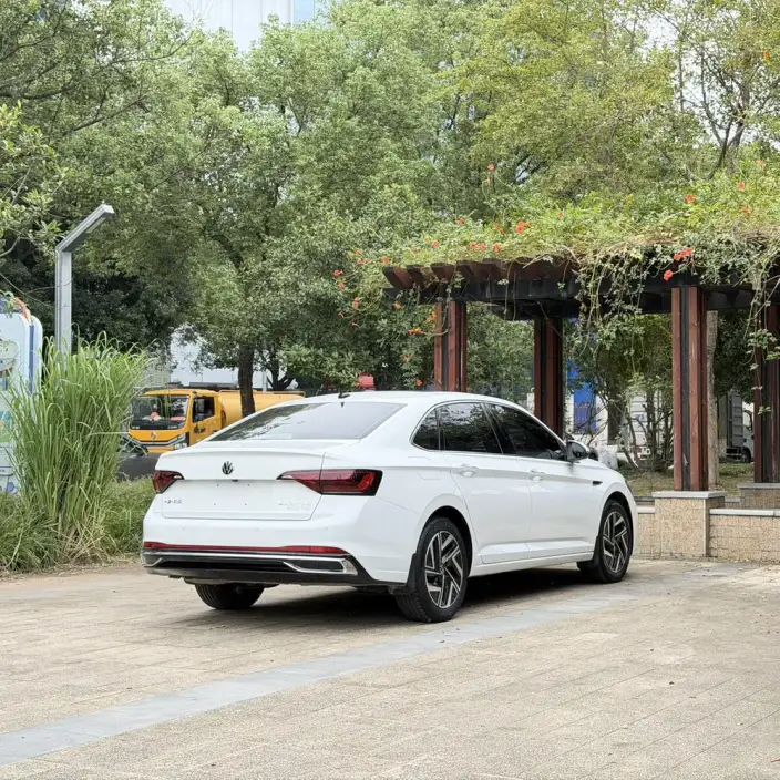Volkswagen Sagitar 2023 Model 300TSI DSG Beyond Edition – фото 6