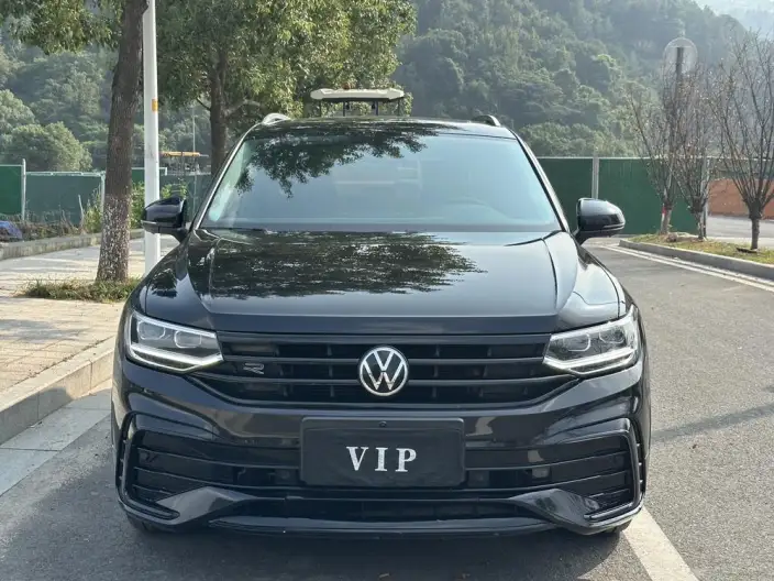 Volkswagen Tiguan L 2022 Model 330TSI Automatic 2WD R-Line Enjoy the version more – фото 2