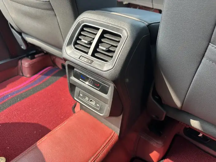 Volkswagen Tiguan L 2022 Model 330TSI Automatic 2WD R-Line Enjoy the version more – фото 7