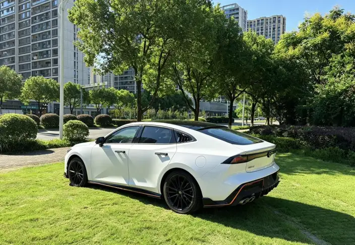 Changan UNI-V 2022 Model 1.5T Sports Edition – фото 4