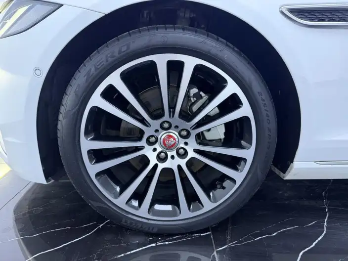 Jaguar XFL 2022 Model 2.0T P250 2WD Exclusive Deluxe Edition – фото 7