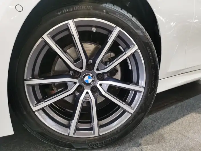 BMW 3 Series 2023 Model 325Li M Sports Set – фото 6