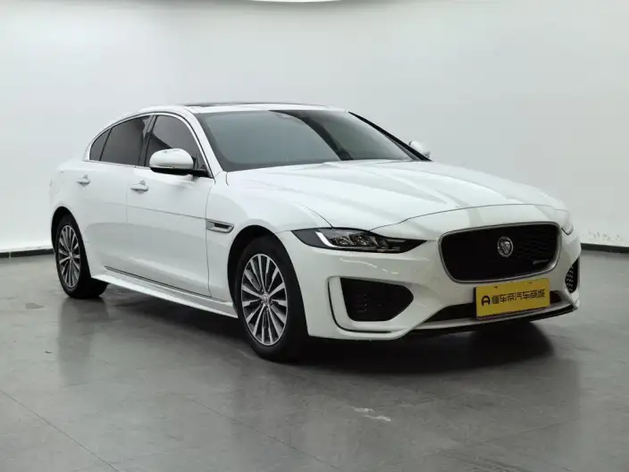 Jaguar XE L 2020 Model 2.0T 200PS R-DYNAMIC Youth Sports Edition – фото 3