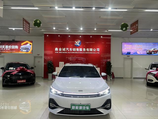 Geely Galaxy A7 PHEV 2025 модификация 150km Tiggo + Edition – фото 2