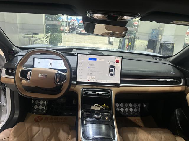Geely Galaxy A7 PHEV 2025 модификация 150km Tiggo + Edition – фото 10