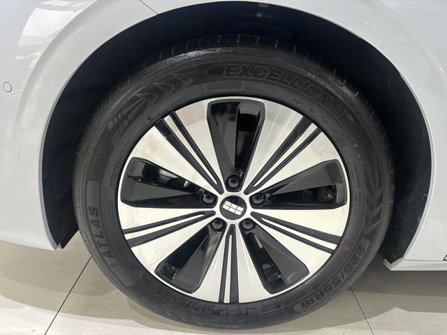 Geely Galaxy A7 PHEV 2025 модификация 150km Tiggo + Edition – фото 13