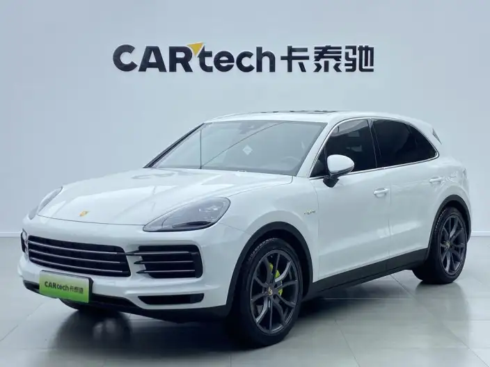 Cayenne E-Hybrid 2021 Model Cayenne E-Hybrid 2.0T – фото 1