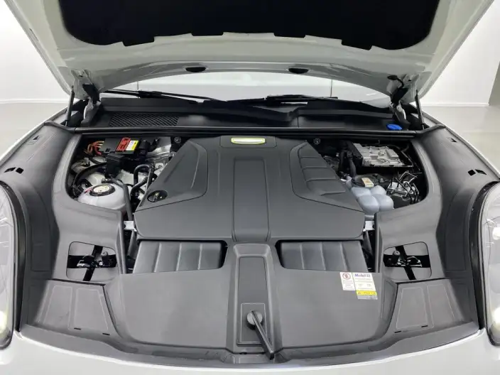 Cayenne E-Hybrid 2021 Model Cayenne E-Hybrid 2.0T – фото 6