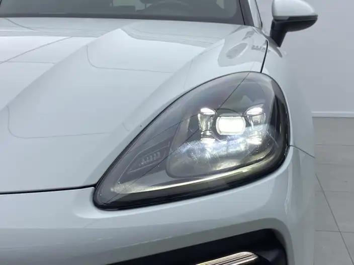 Cayenne E-Hybrid 2021 Model Cayenne E-Hybrid 2.0T – фото 7