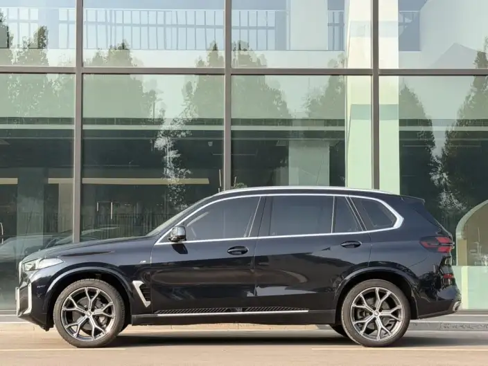 BMW X5 2023 Model xDrive30Li Exclusive Model M Sports Set – фото 3