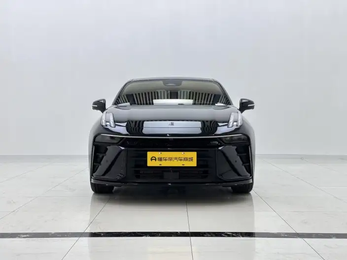Lynk & Co 03 2025 Model 1.5TD DCT Champion Edition Pro – фото 2