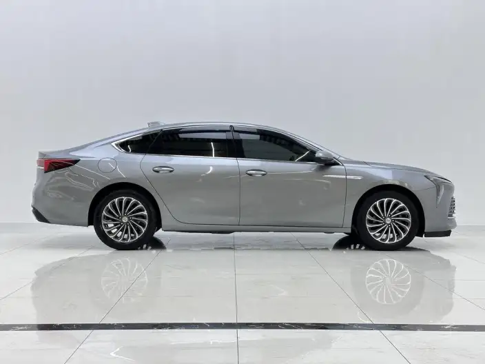 Buick LaCrosse 2023 Model 28T Automatic Yue Zun Edition – фото 8