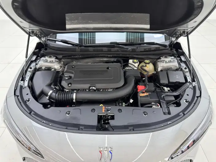 Buick LaCrosse 2023 Model 28T Automatic Yue Zun Edition – фото 10