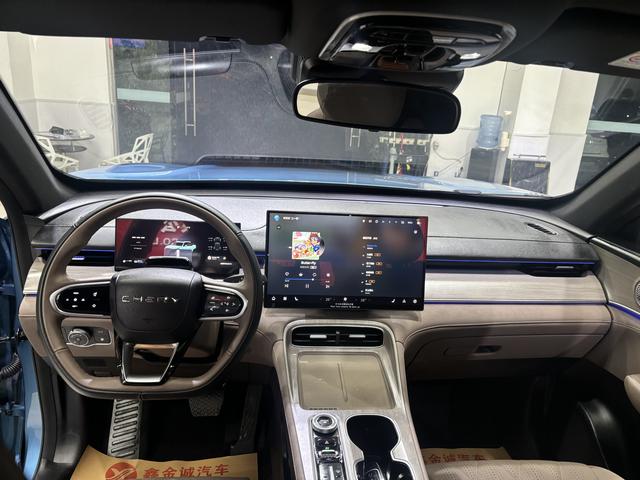 **Tiggo 8 PLUS C-DM** 2025 1.5T Premium – фото 10