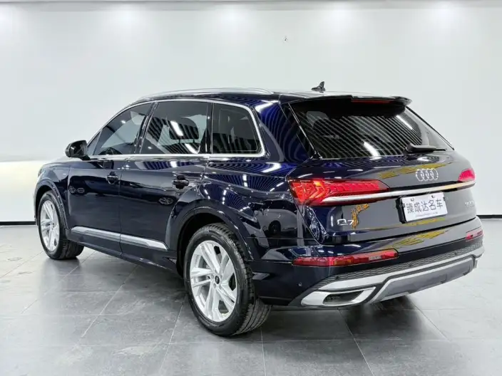 Audi Q7 2021 Model 55 TFSI quattro S line Noble Model – фото 4