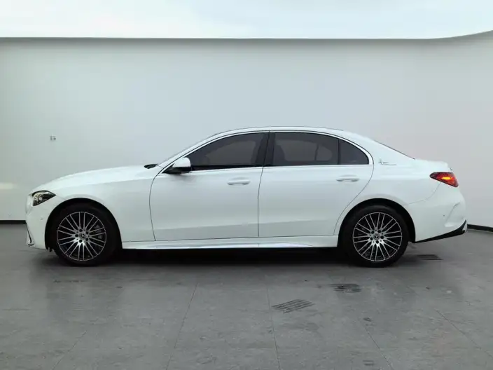 Mercedes-Benz C-Class 2023 Model C 260 L Sports Edition – фото 4