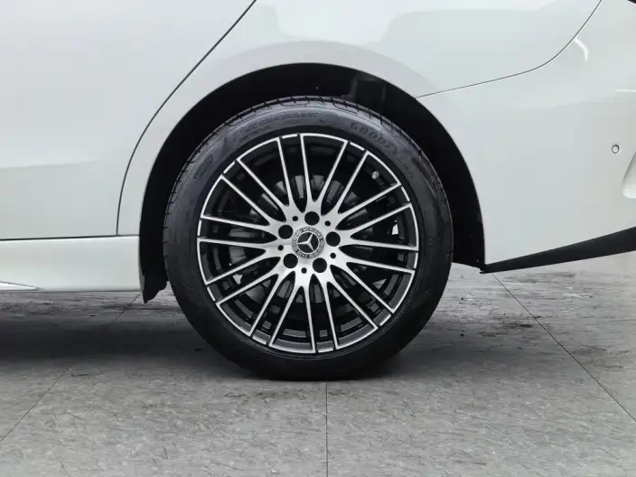 Mercedes-Benz C-Class 2023 Model C 260 L Sports Edition – фото 9