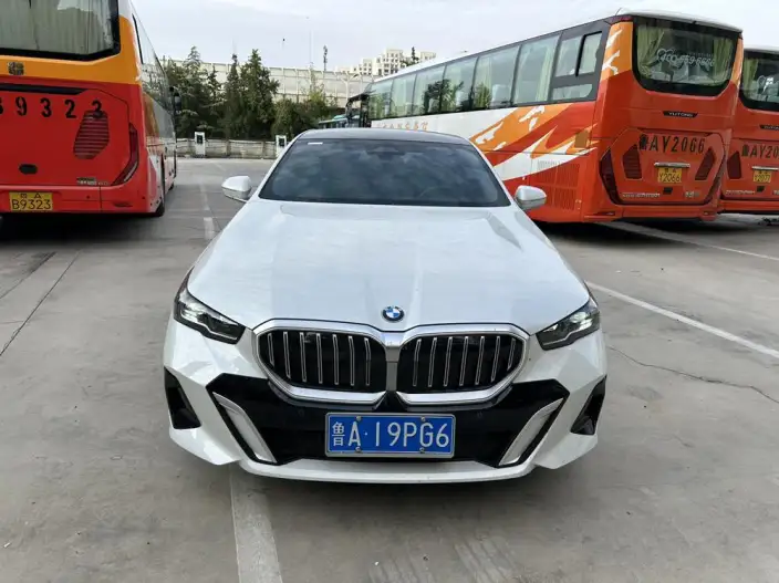 BMW 5 Series 2024 Model 525Li M Sports Set – фото 2