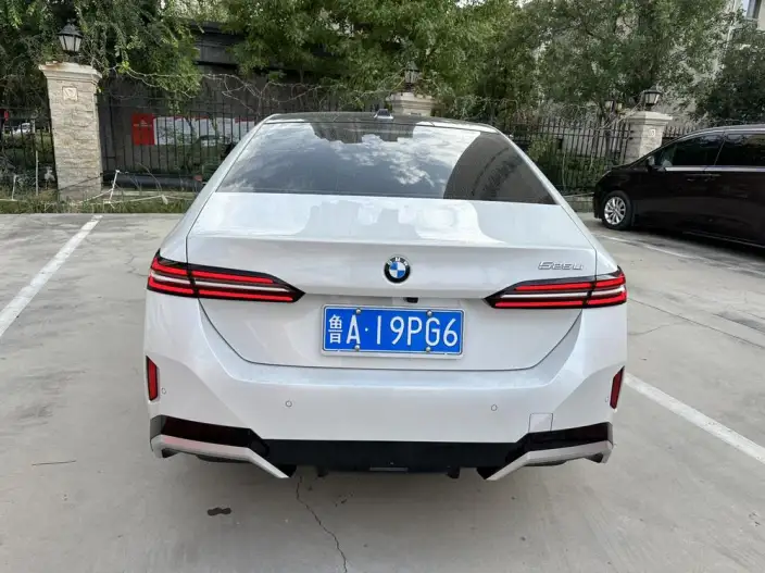BMW 5 Series 2024 Model 525Li M Sports Set – фото 5
