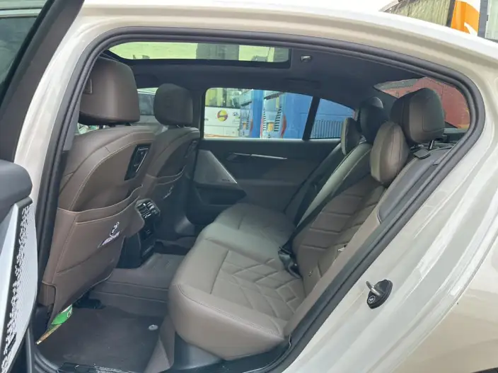BMW 5 Series 2024 Model 525Li M Sports Set – фото 9