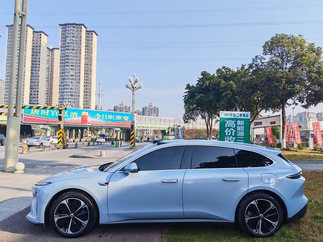 NIO E T5 T 2023 75kWh – фото 5
